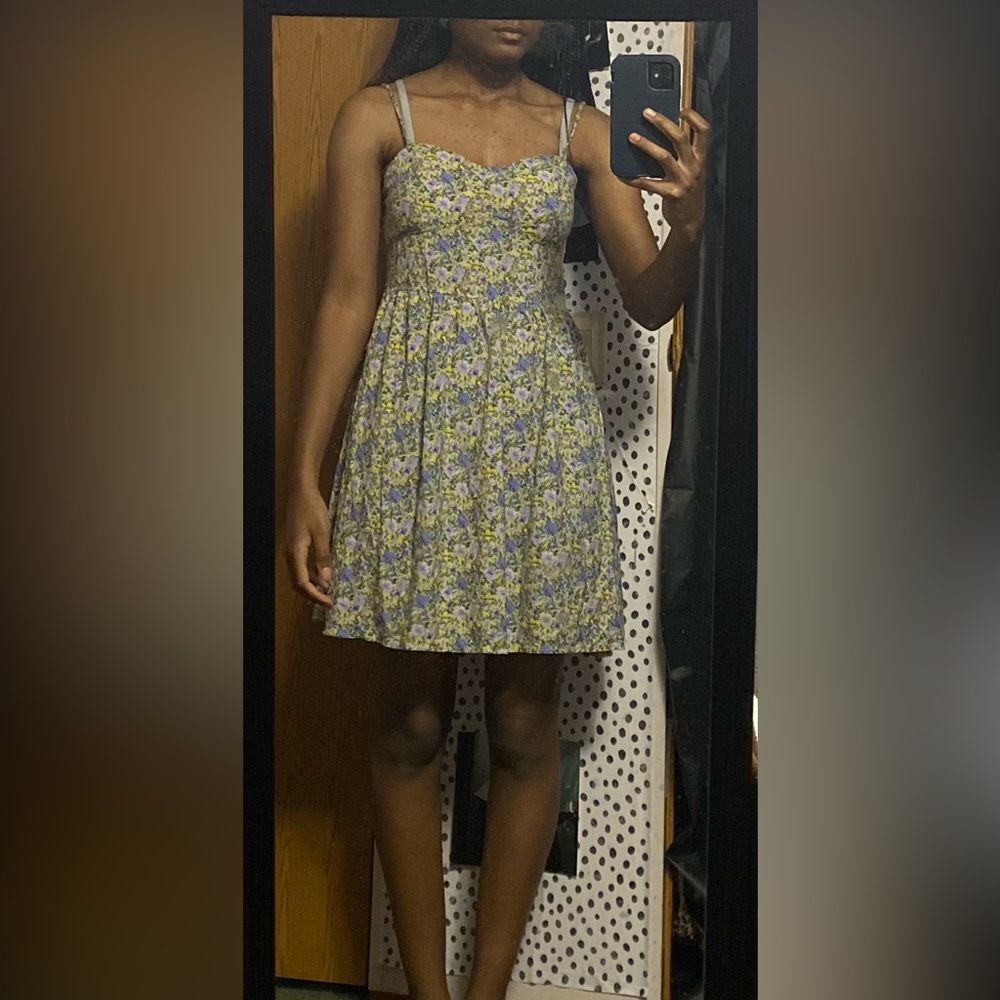 Summer flower dress in yellow